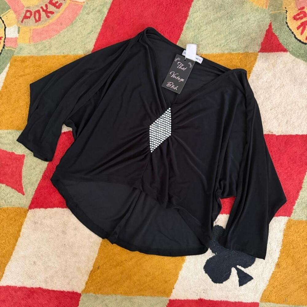 Vintage black body central top